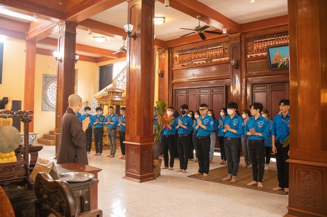 Chùa Hòa Phúc: Sinh viên trường đại học Giao Thông Vận Tải – Hà Nội về chùa sinh hoạt